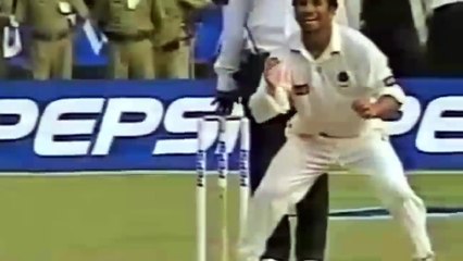 SACHIN BOWLING MASTERCLASS!!!! MADE TOP BATSMAN PLAY LIKE TAILENDERS!!!!