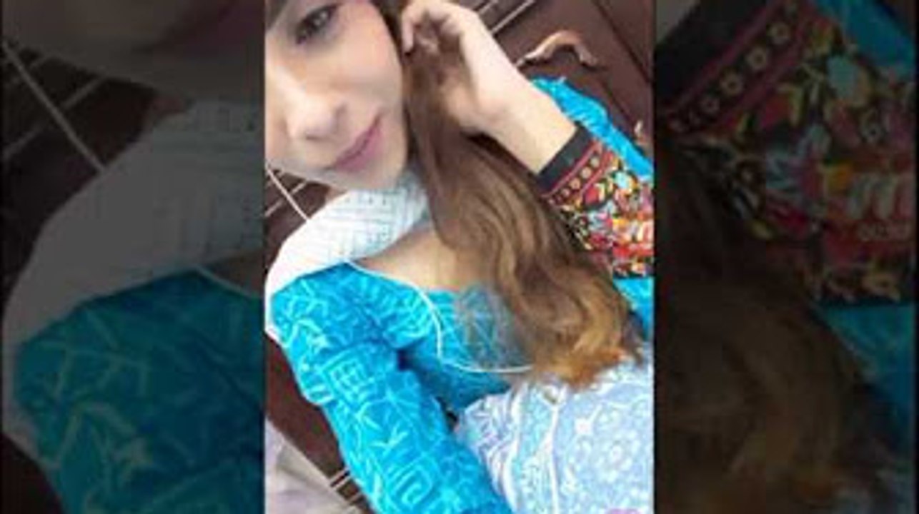 AYSHA JUTT Hot larki ki gandi batain suno haran mat hona roz ka kaam hai