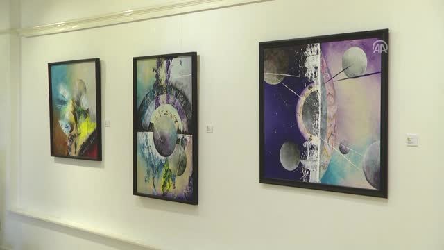 Türk Sanatçıdan Londra'da Kainatın Zerreleri Sergisi - Londra