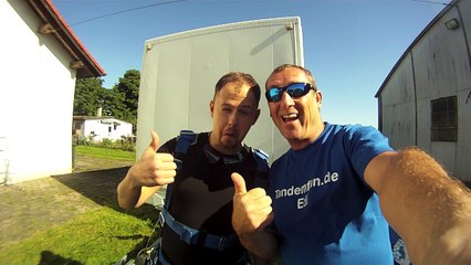 Fallschirmspringen in Dingolfing Niederbayern nähen München und Regensburg. Super Video mit Adrenalin-Kick.