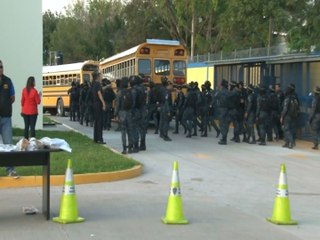 Policía Nacional tras la pista de personas con orden de captura