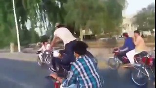 One Wheeling With Girl lahore Wheeler 125 2017 HD