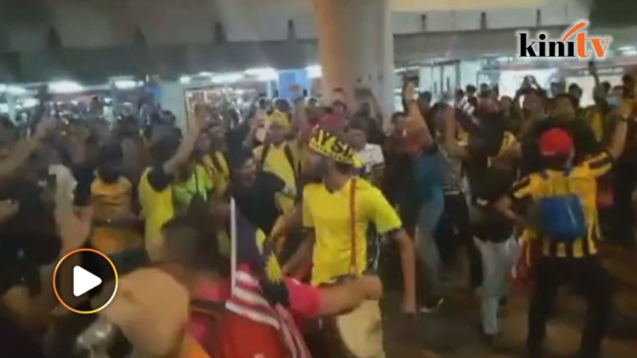 Semangat Malaysia rai pasukan bola sepak negara