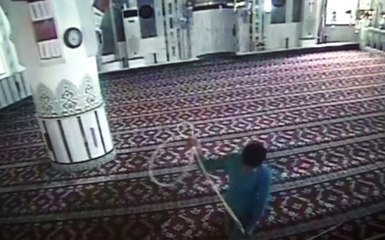 Camiden Isıtma Kablolarını Çaldı