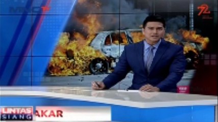 Mobil Sedan Ini Habis Dilahap Api