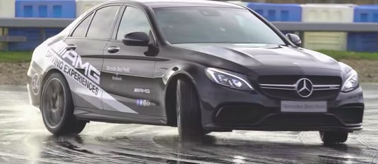 VÍDEO: Lewis Hamilton se lo pasa en grande derrapando