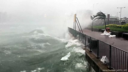 Typhoon Hato hits China killing at least 16