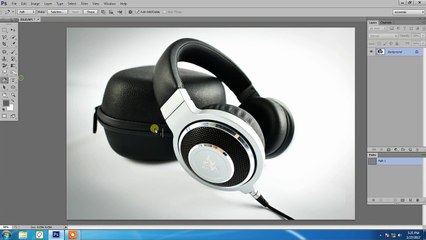 How to Change the Background Color of a Headphone photo