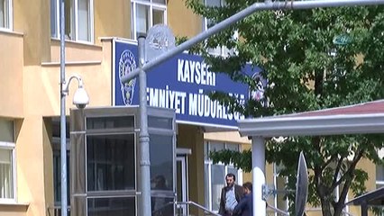 Kayseri'de Koluna 'Yurtta Sulh Konseyi' Dövmesi Yaptıran Bir Kişi Yakalandı