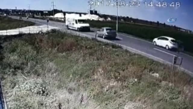 Kafa Kafaya Böyle Çarpıştılar...feci Kaza Kamerada