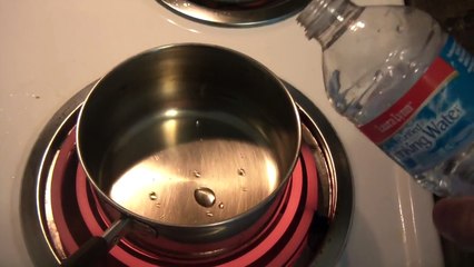 Very Hot Water Experiment (Leidenfrost Effect)
