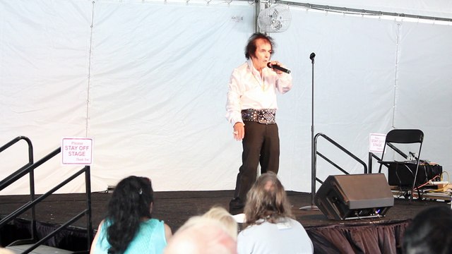 John Plante sings 'Peace In The Valley' Elvis Week 2017