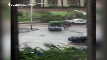 El tifón más dañino de la temporada deja 16 muertos en China