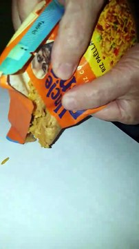 Elle découvre des vers dans un paquet de riz cuisiné Uncle Ben's