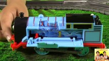 Accidentes y accidente amigos ocurrir Niños jugando reparar para Thomas trackmaster diesel 10 |