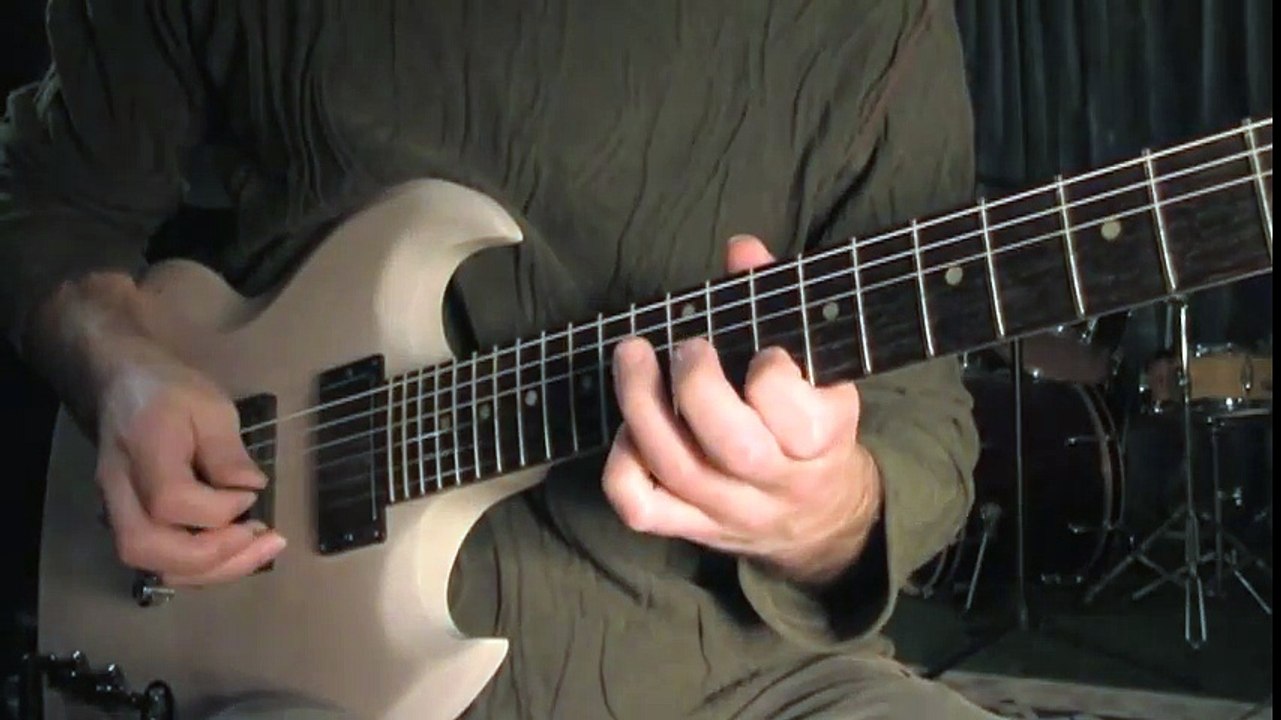 Custom Guitar Atelier Review | Premium Hardware and Custom Guitar Quality