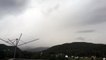 Norvège : Une foudre frappe la terrasse d'un homme filmant les éclairs !
