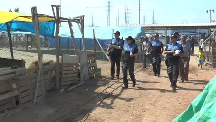 Polisten Kurban Satıcılarına "Para Dersi"