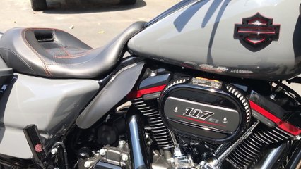 2018 Harley-Davidson CVO Road Glide - Walkaround Video