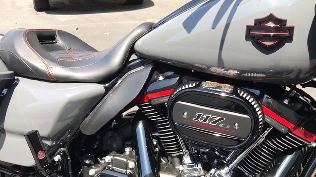 2018 Harley-Davidson CVO Road Glide - Walkaround Video