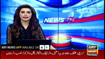 Women take selfie despite severe storm