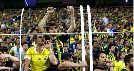 Fenerbahçeli Taraftarlar, Yönetimi İstifaya Çağırdı