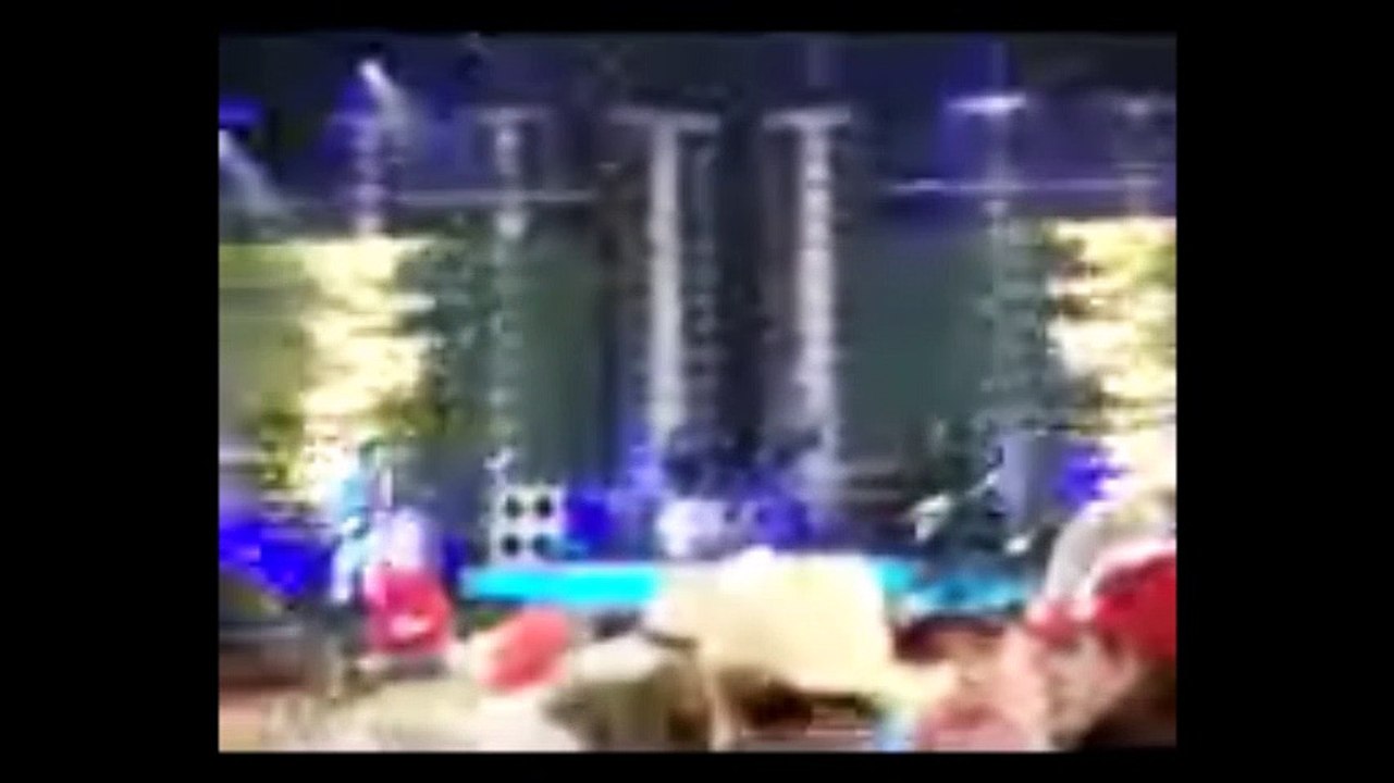 Muse - Invincible, Adelaide Big Day Out, 02/02/2007