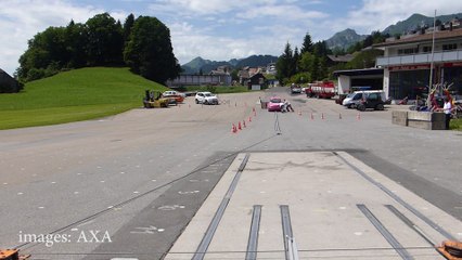 Crash-test AXA : une voiture autonome contre un quad