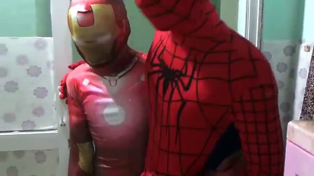 Compilación congelado gracioso casco bromista rosado Chica araña hombre araña superhéroes tirano saurio Rex elsa