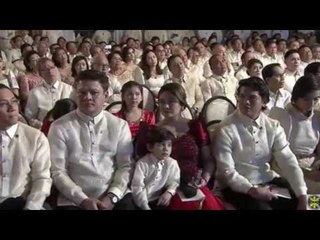 Freddie Aguilar performs at Duterte's inauguration