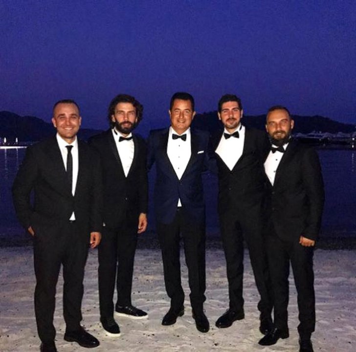 Acun Ilıcalı, Esat Yontuç'un Düğününde Damatlık Provası Yaptı