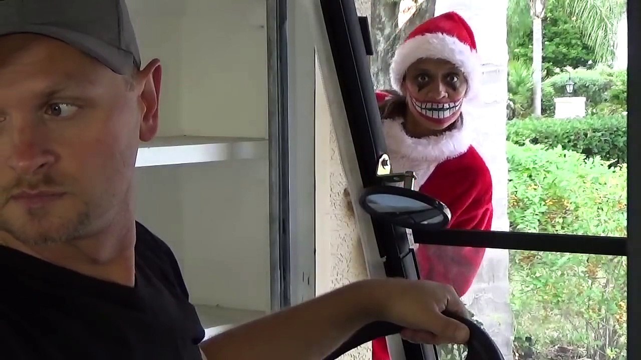 Toys AndMe -Bad Kids Driving Parents Car Scary Killer Clown Attacks Kids