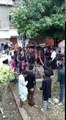 کراچی ایف۔بی ایریا سمن آباد بلاک 18 میں قربانی کا جانور 25 فٹ گہرے کنوے میں گر گیا۔ ویڈیو: محمد حمزہ۔ کراچی