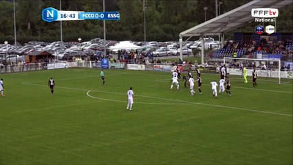 Bonne tête à la réception du corner.
