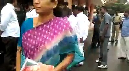 MLA ROJA CRAZE _ ROJA Selfi Video _ రోజా తో సెల్పీ కోసం ఇలా_ Cinema Politics