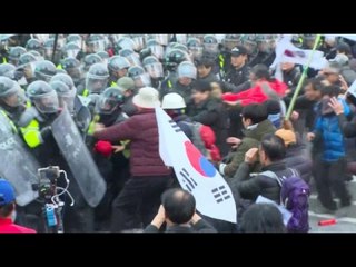 Violence breaks out after dismissal of South Korean President Park