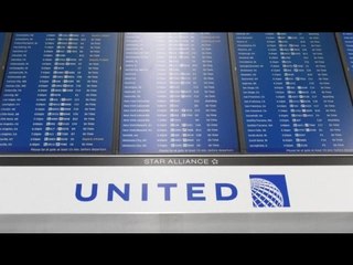 United Airlines finally apologizes, as image takes beating