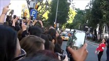 Thor ragnarok Tom Hiddleston meeting Fans from Thor Set Filming in Brisbane City