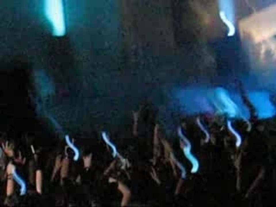 Live tOkiO hOtel durch den monsun