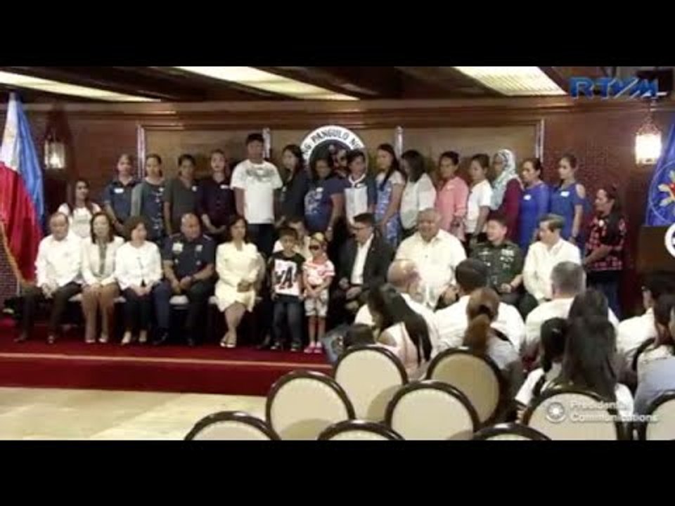 Duterte: Families of slain troopers, cops get extra P1M each