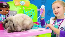 Doc McStuffins PET VET DESK Clinic - Real Rabbit Check-up - Water toys! Docs stethoscope