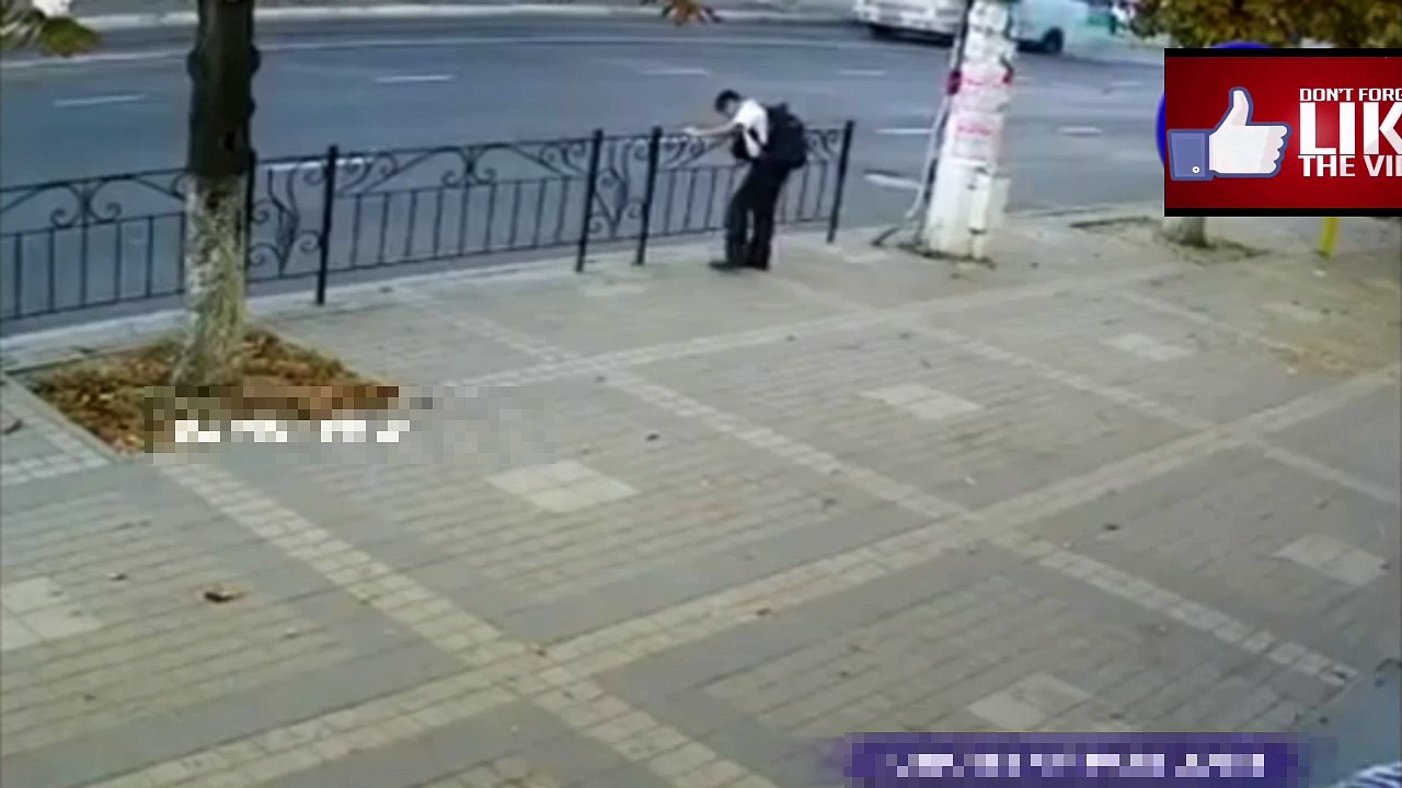 Car accident just miss | must watch