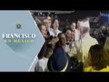 Papa Francisco bendice a niños que le cantaron en Ciudad de México / Papa Francisco en México
