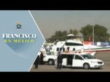 Llega papa Francisco a Ecatepec y se dirige al predio 