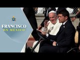 Papa Francisco llega al estadio Venustiano Carranza para oficiar misa