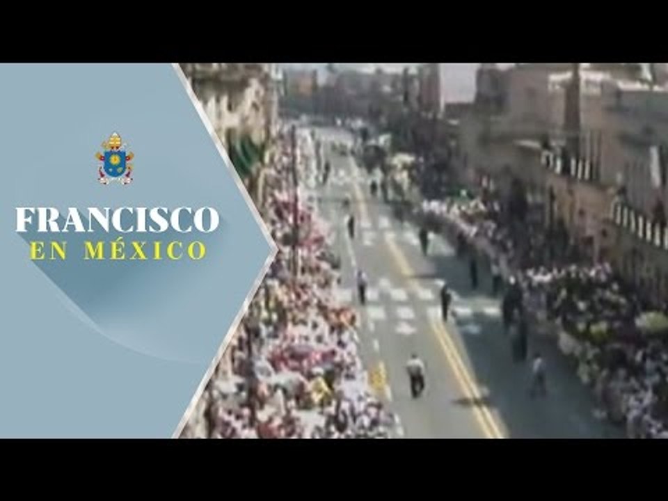 Cientos de fieles abarrotan avenida Madero, Morelia, para ver al Papa