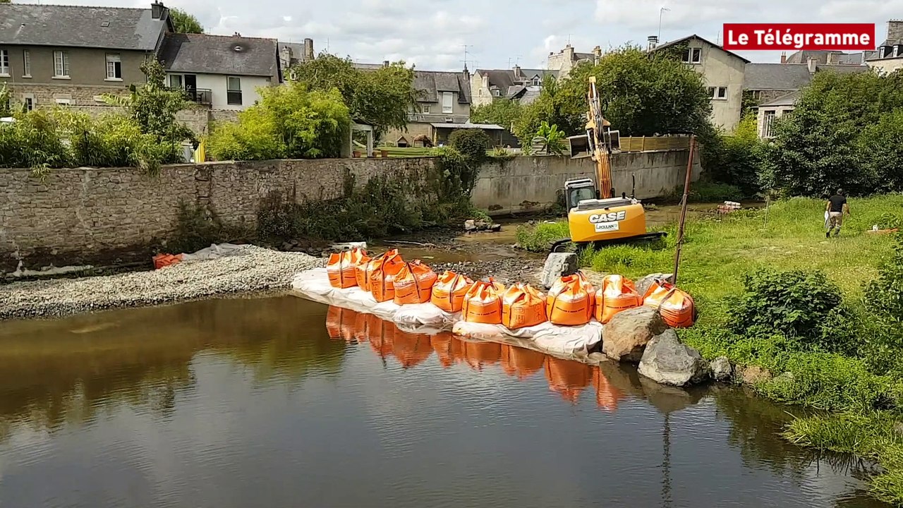 Guingamp. Passerelle sur le  Trieux : le chantier est lancé