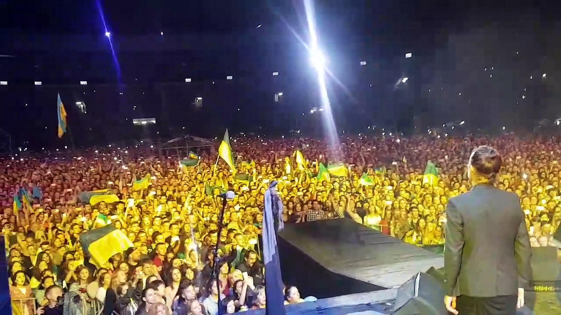 ⁣Сеть взорвало видео, как 'Океан Эльзы' в Харькове вместе со всем стадионом поет 'Ще н