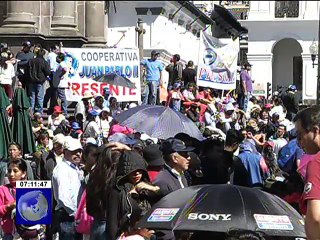 Alcalde de Quito anuncia implementación de plan de movilidad debido al paro de transportistas