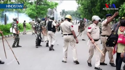 Hindistan’da Tecavüz Kararı Şiddete Yol Açtı